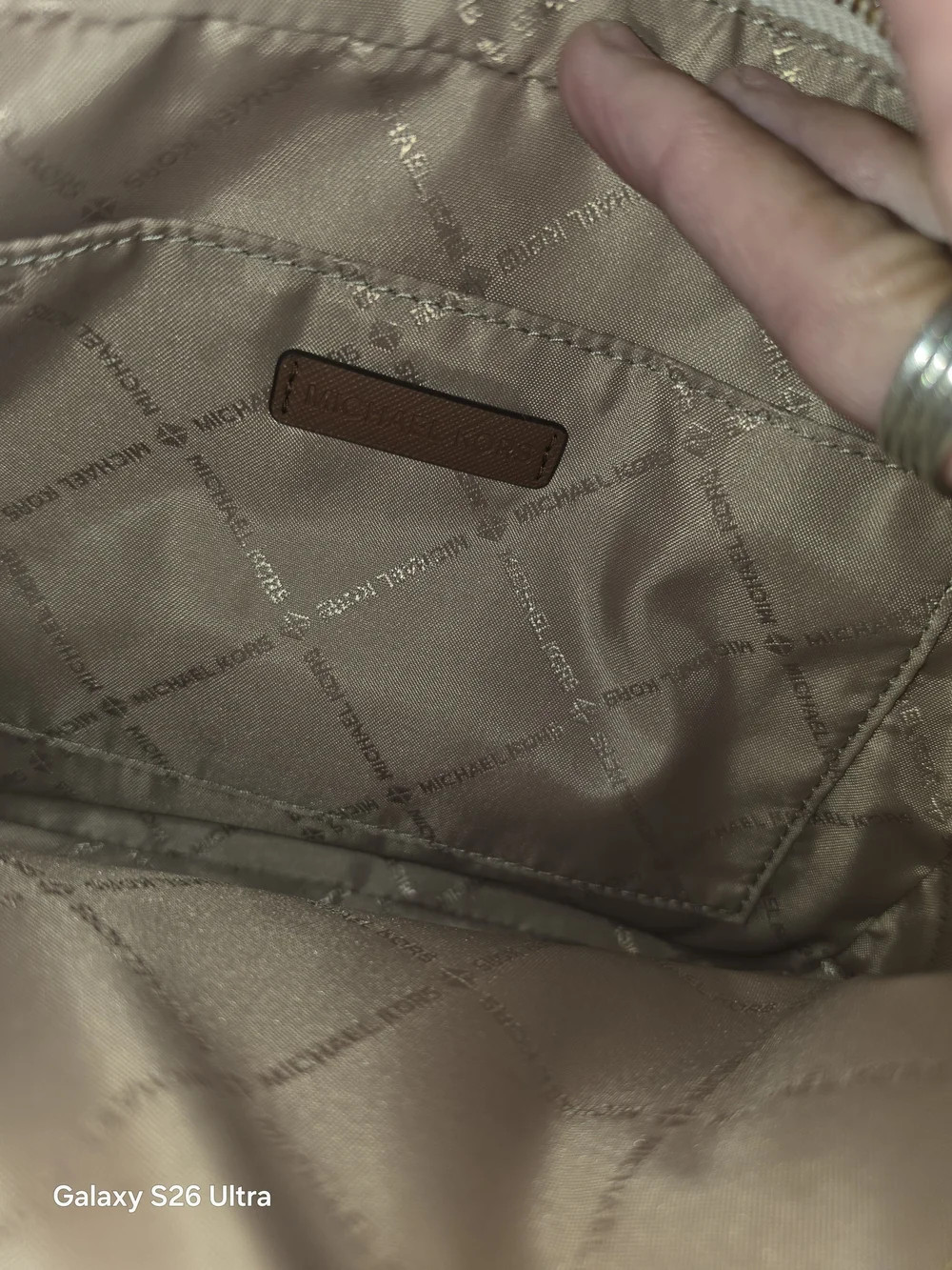 Michael Kors Vanilla Jet Set Travel Crossbody Bag